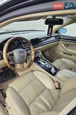 Седан Audi A8 2004 в 