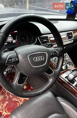 Седан Audi A8 2012 в 