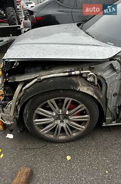 Седан Audi A8 2012 в 