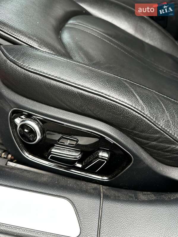 Седан Audi A8 2012 в Киеве
