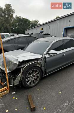 Седан Audi A8 2012 в 