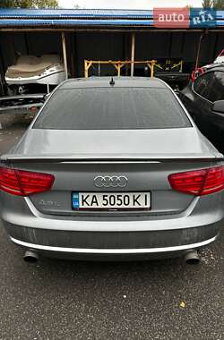 Седан Audi A8 2012 в 