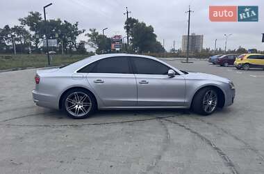 Седан Audi A8 2016 в 