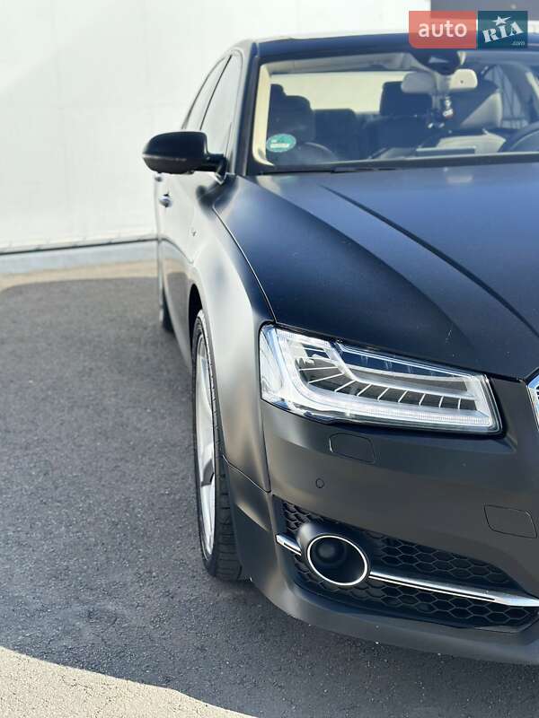 Седан Audi A8 2015 в Полтаве