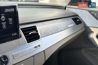 Седан Audi A8 2015 в 