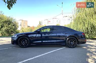 Седан Audi A8 2023 в 