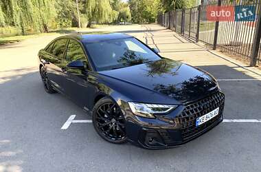 Седан Audi A8 2023 в 