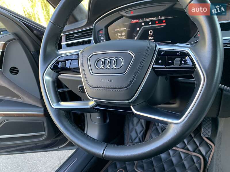 Седан Audi A8 2023 в Кривом Роге