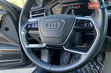 Седан Audi A8 2023 в 