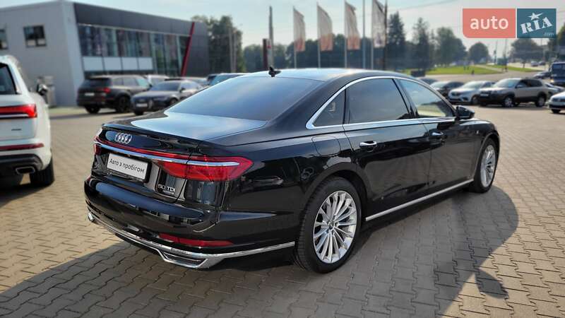 Седан Audi A8 2018 в Хмельницькому
