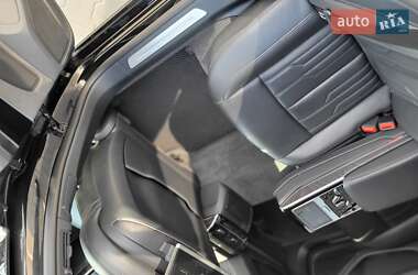Седан Audi A8 2018 в 