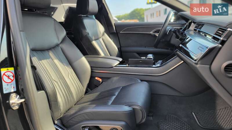 Седан Audi A8 2018 в Хмельницькому