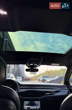 Седан Audi A8 2021 в 