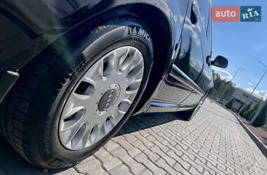 Седан Audi A8 2009 в 