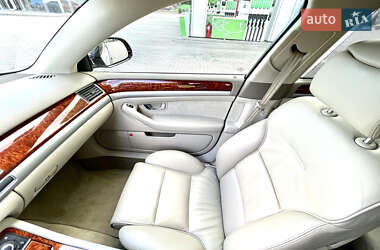 Седан Audi A8 2009 в 