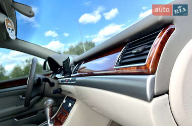 Седан Audi A8 2009 в 