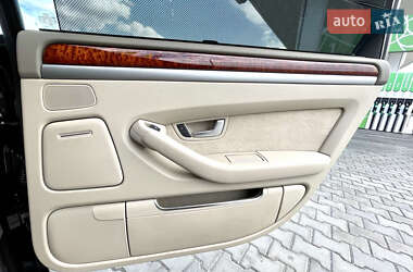 Седан Audi A8 2009 в 