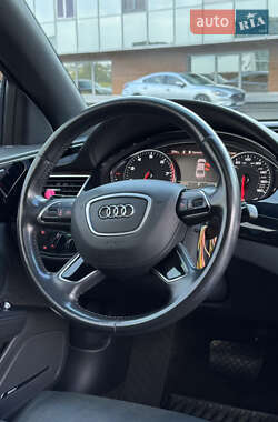 Седан Audi A8 2016 в 
