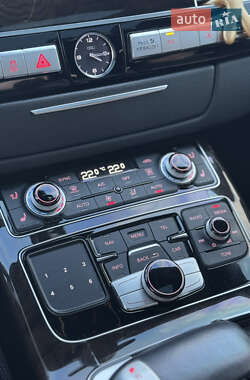 Седан Audi A8 2016 в 