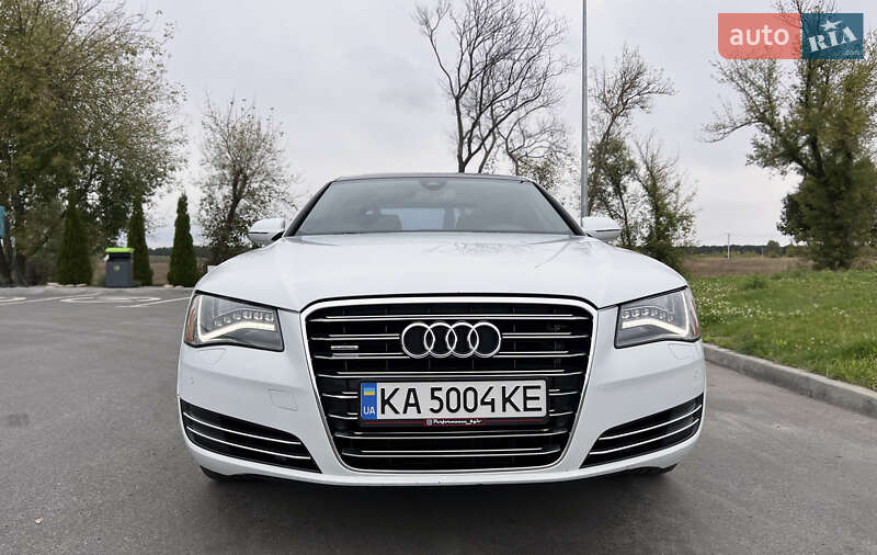 Седан Audi A8 2012 в Киеве