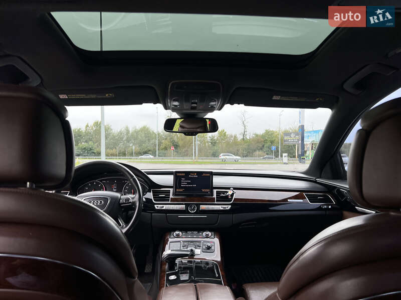 Седан Audi A8 2012 в Киеве