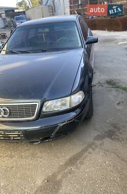 Седан Audi A8 1998 в 