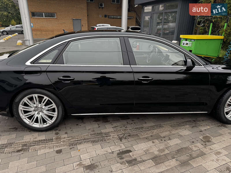 Седан Audi A8 2011 в Києві