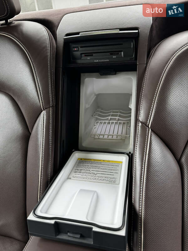 Седан Audi A8 2011 в Києві