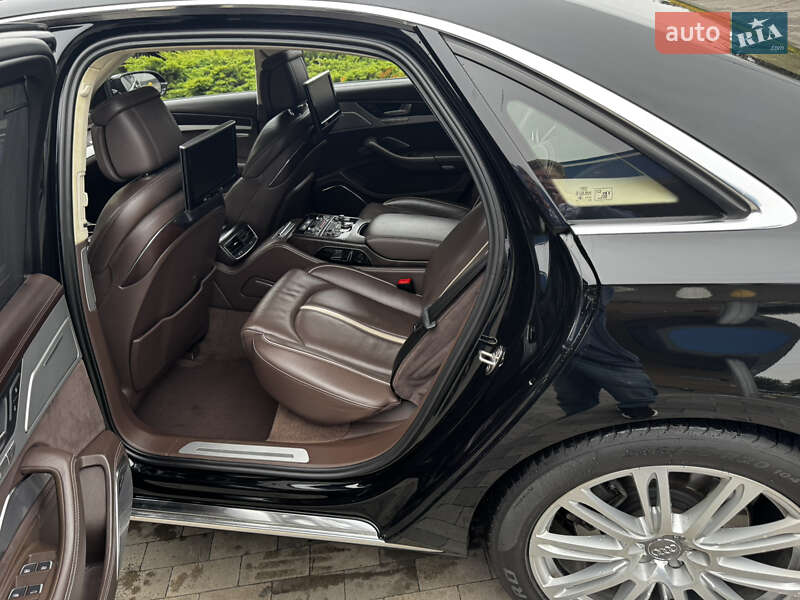 Седан Audi A8 2011 в Києві