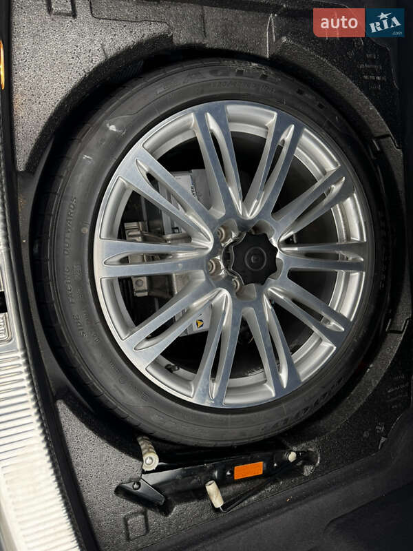 Седан Audi A8 2011 в Києві