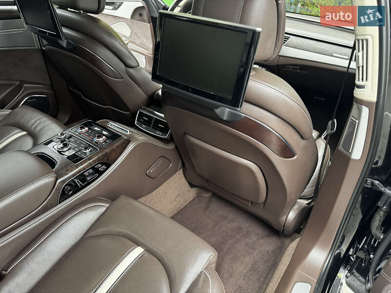 Седан Audi A8 2011 в Києві