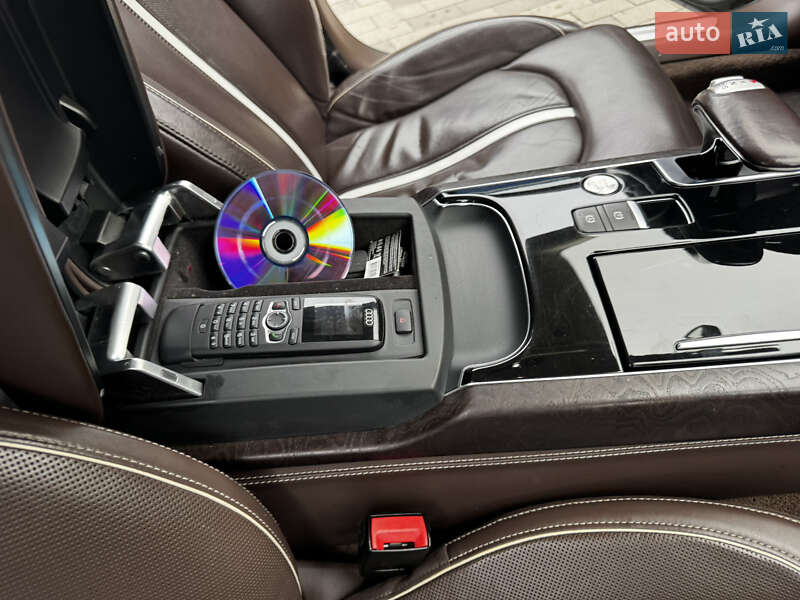 Седан Audi A8 2011 в Києві
