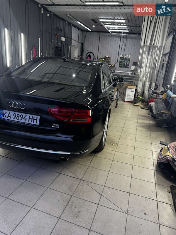 Седан Audi A8 2011 в Києві