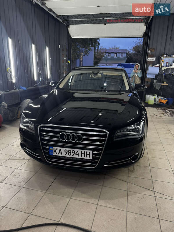 Седан Audi A8 2011 в Києві