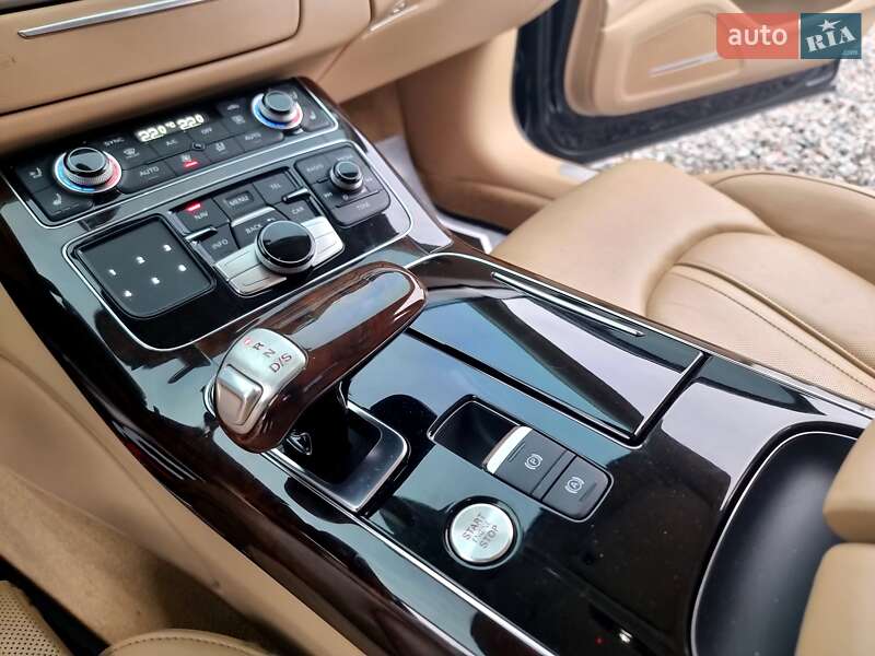 Седан Audi A8 2014 в Києві