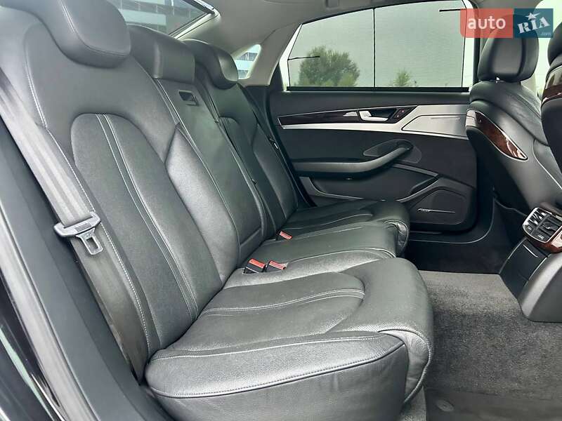 Седан Audi A8 2014 в Киеве