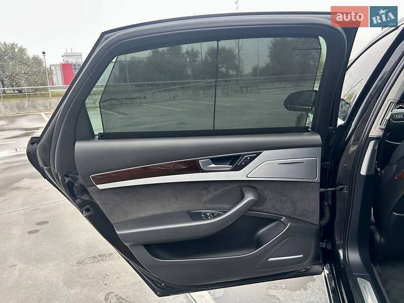 Седан Audi A8 2014 в Киеве