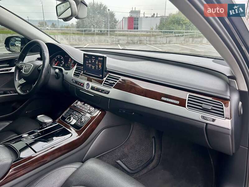 Седан Audi A8 2014 в Киеве