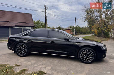 Седан Audi A8 2017 в 