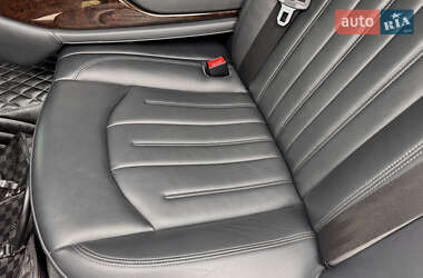 Седан Audi A8 2017 в 