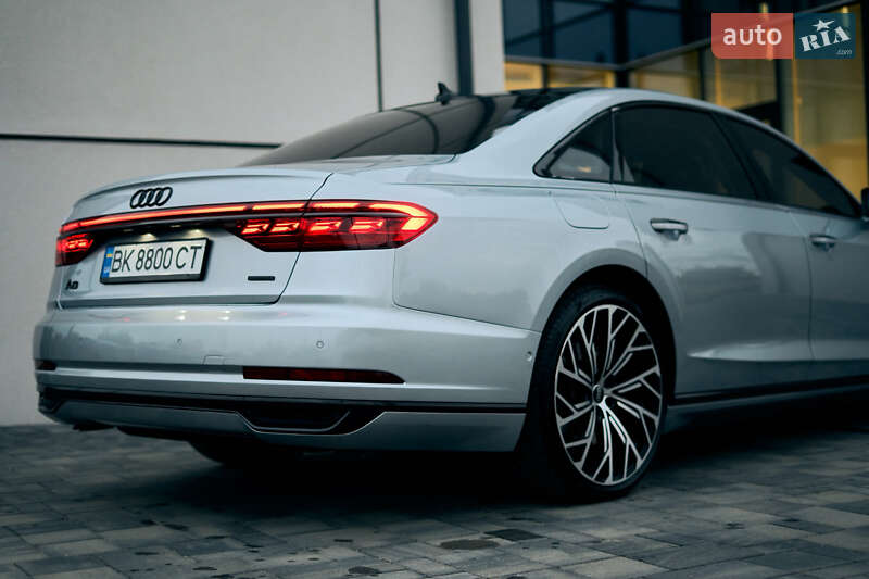 Седан Audi A8 2019 в Ровно