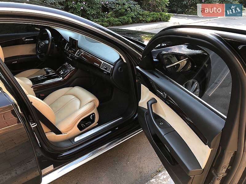 Седан Audi A8 2011 в Киеве