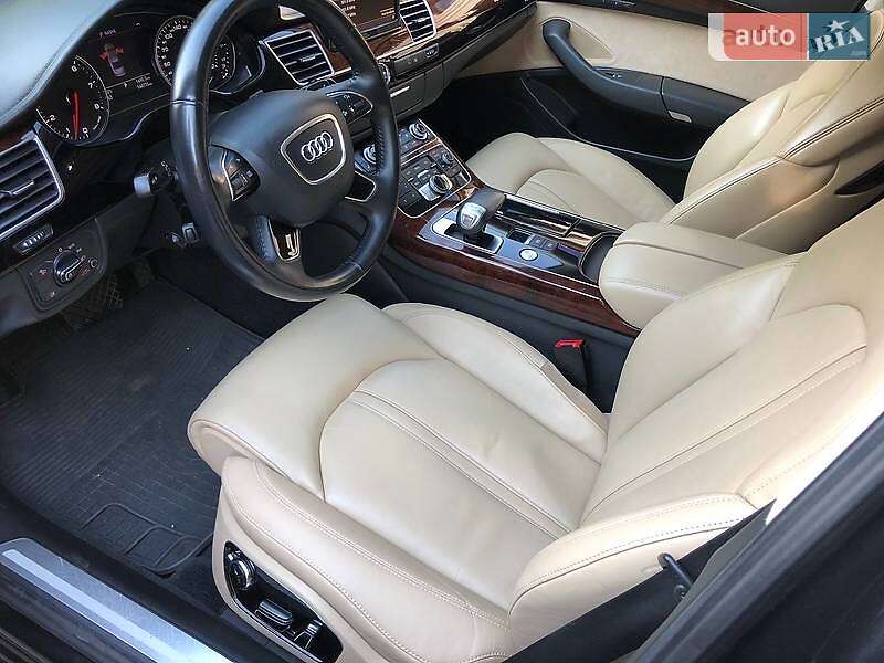 Седан Audi A8 2011 в Киеве
