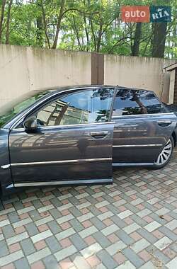 Седан Audi A8 2003 в 