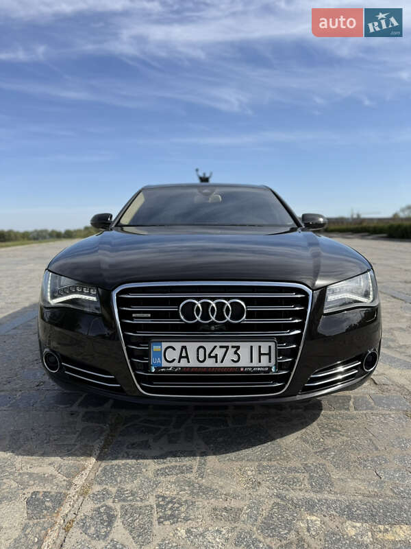 Седан Audi A8 2013 в 