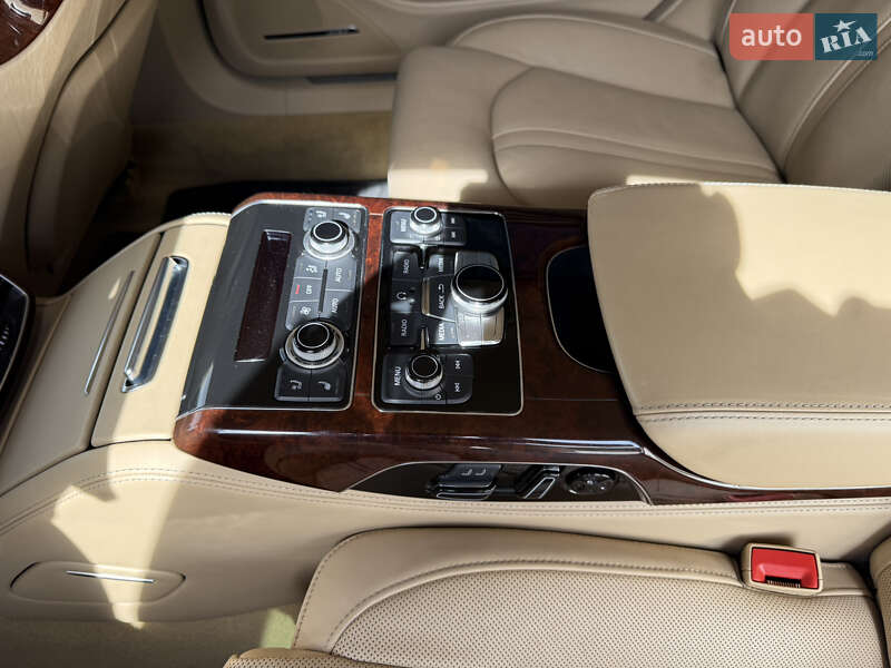 Седан Audi A8 2013 в Киеве