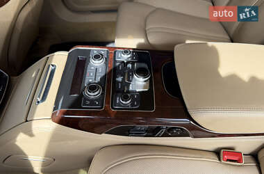 Седан Audi A8 2013 в 