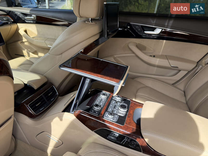 Седан Audi A8 2013 в Киеве