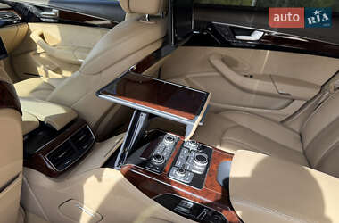 Седан Audi A8 2013 в 