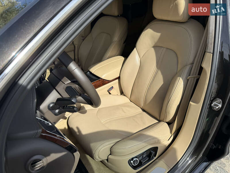 Седан Audi A8 2013 в Киеве